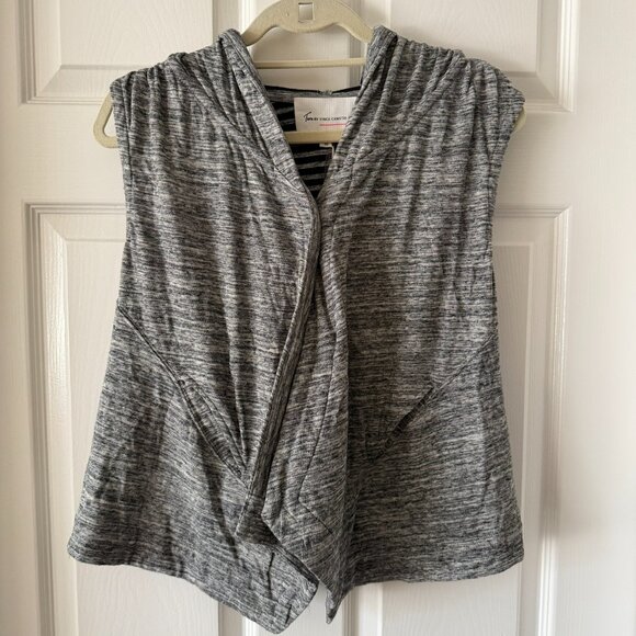 Two by Vince Camuto Sleeveless Hooded Cardigan Size Medium - Picture 3 of 4